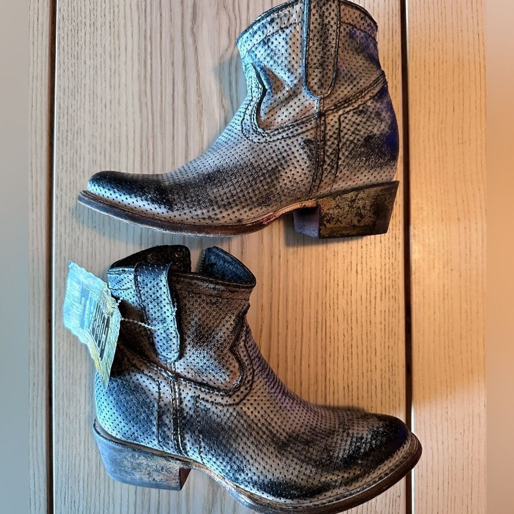 Corral Perforated Leather Ankle Boot Bootie in Tan Chocolate - Size 5 NWT NWOB - Picture 6 of 11